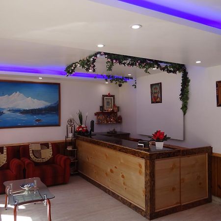 Hotel Natraj Manali Дармсала Экстерьер фото