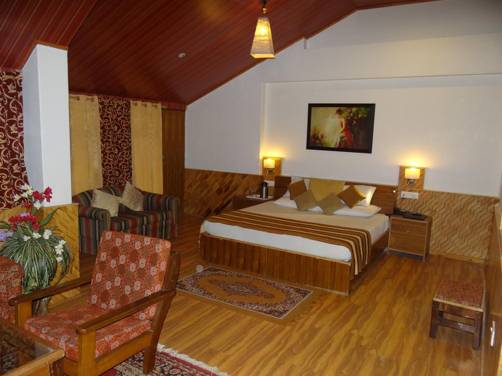 Hotel Natraj Manali Дармсала Номер фото