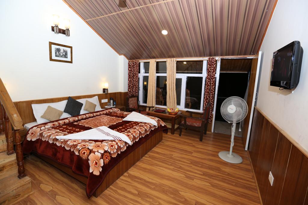 Hotel Natraj Manali Дармсала Номер фото