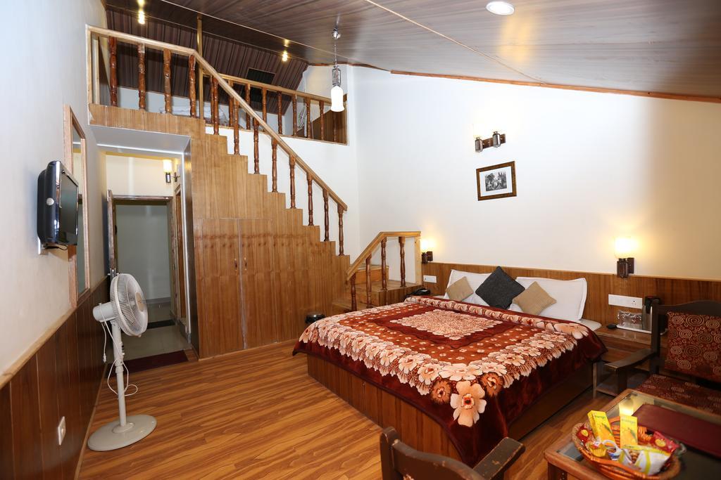 Hotel Natraj Manali Дармсала Номер фото